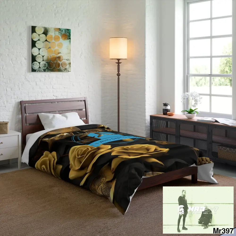 A Who dares Wins Gold Skulls & Roses Comforter Home Decor