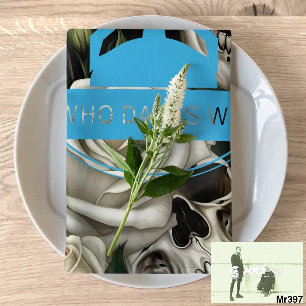 A Who Dares Wins Gothic Skulls & Roses Napkins 4-piece set / White / 19’’ × 19’’ Accessories