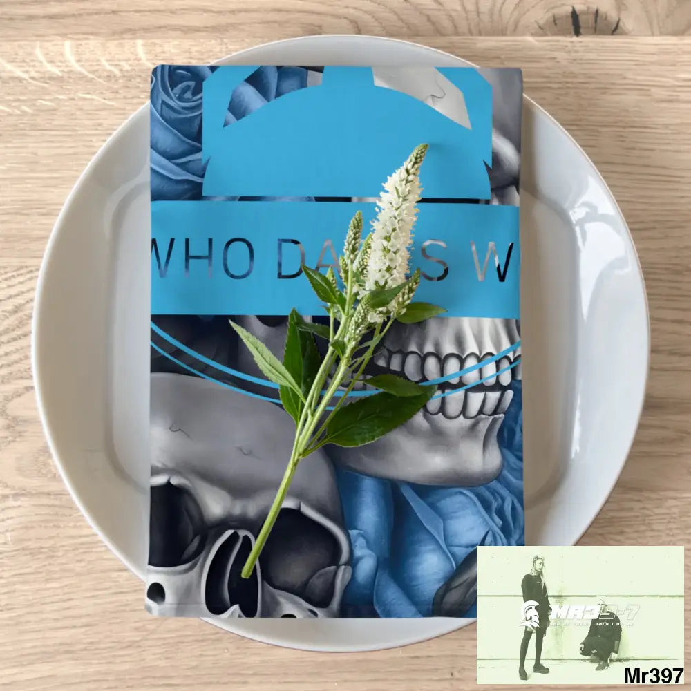 A Who Dares Wins Gothic Skulls & Roses Napkins 4-piece set / White / 19’’ × 19’’ Accessories