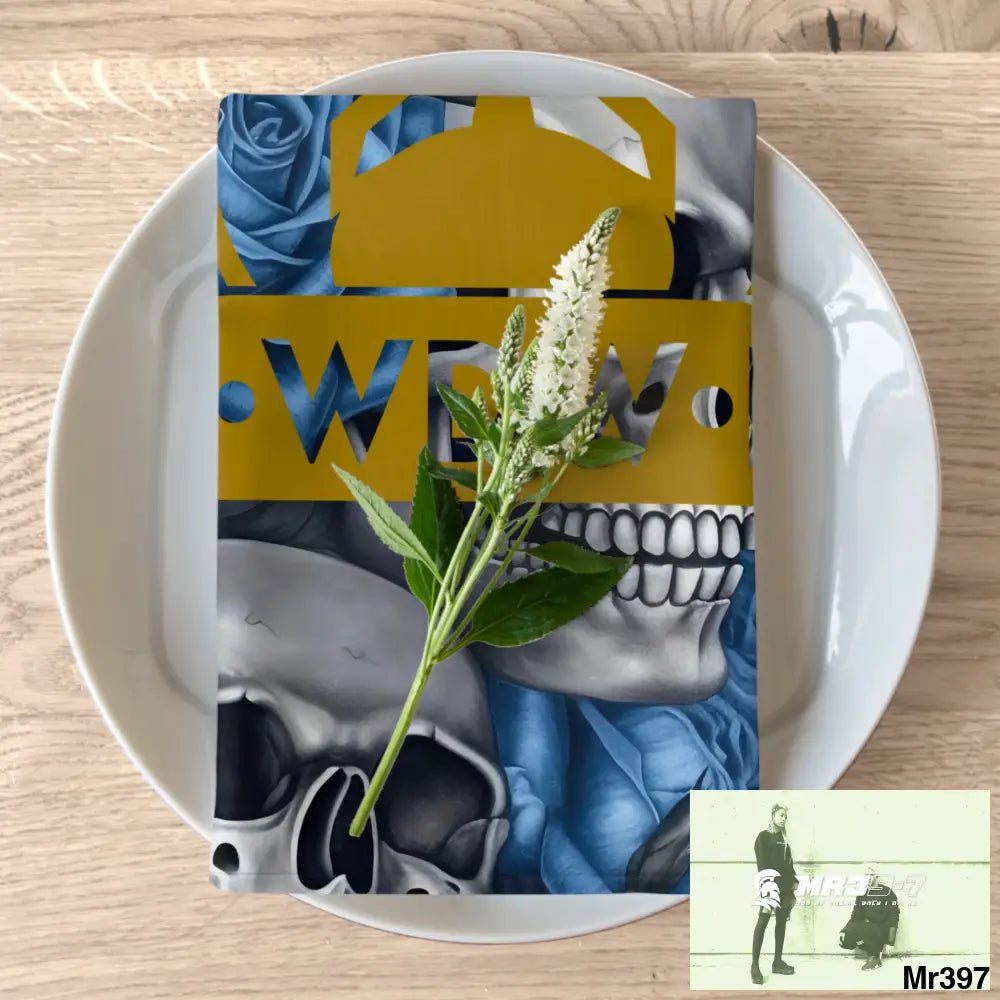 A Who Dares Wins ID RSF Gothic Skulls & Roses Napkins 4-piece set / White / 19’’ × 19’’ Accessories