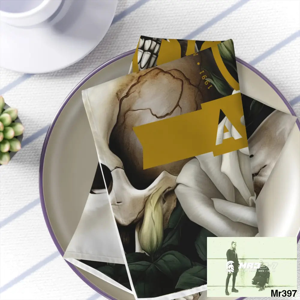 A Who Dares Wins ID RSF Gothic Skulls & Roses Napkins 4-piece set / White / 19’’ × 19’’ Accessories