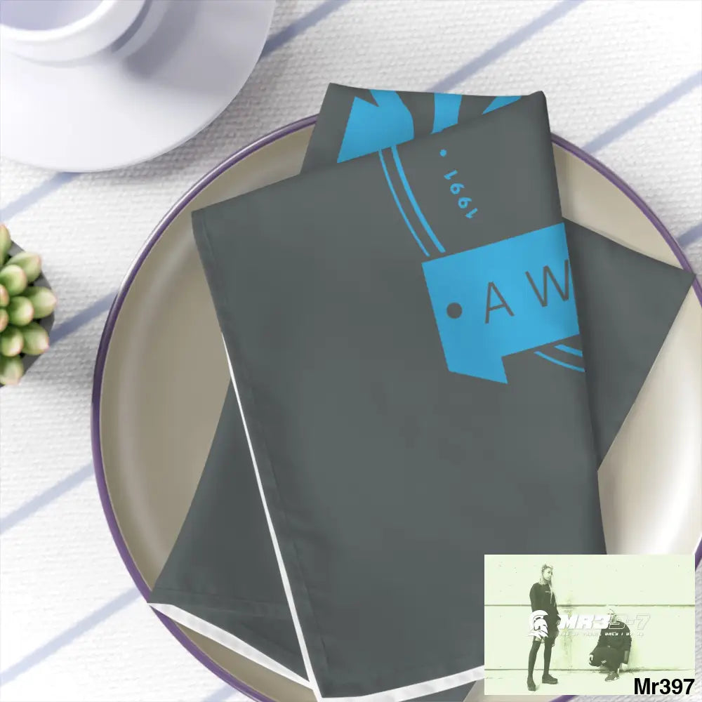 A Who Dares Wins Napkins 4-piece set / White / 19’’ × 19’’ Accessories