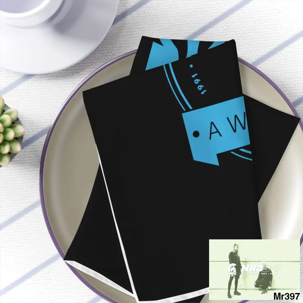 A Who Dares Wins Napkins 4-piece set / White / 19’’ × 19’’ Accessories