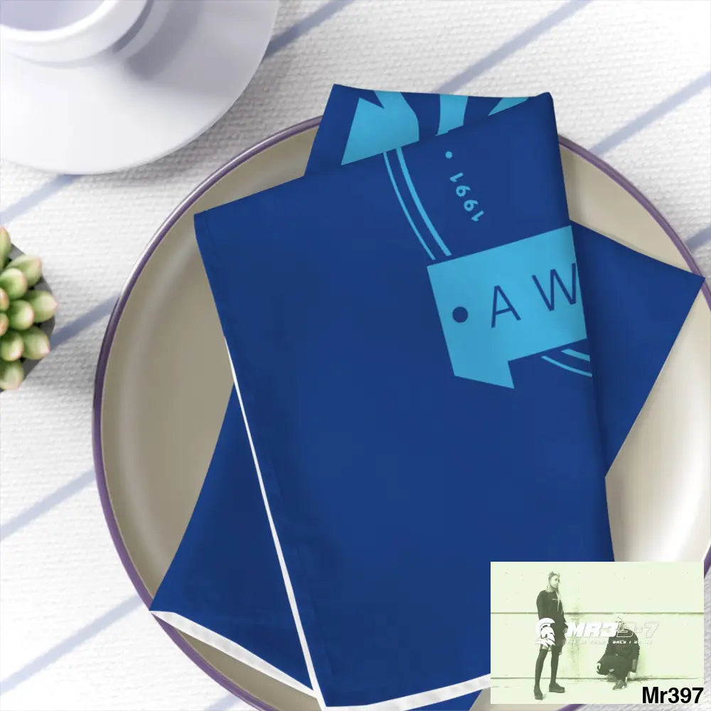 A Who Dares Wins Napkins 4-piece set / White / 19’’ × 19’’ Accessories