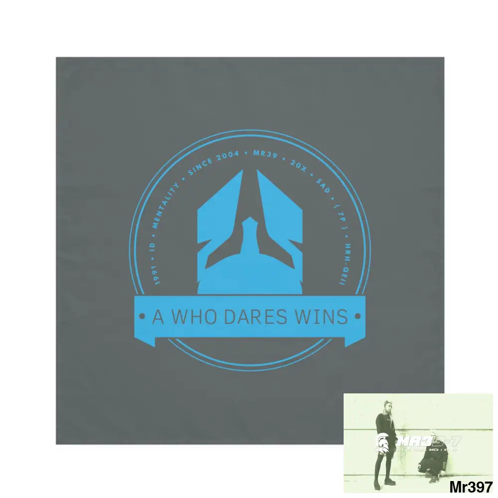 A Who Dares Wins Napkins 4-piece set / White / 19’’ × 19’’ Accessories