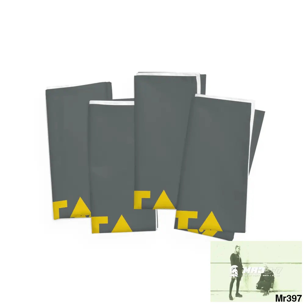 A1- Sparta Gothic Skulls & Roses Napkins 4-piece set / White / 19’’ × 19’’ Accessories