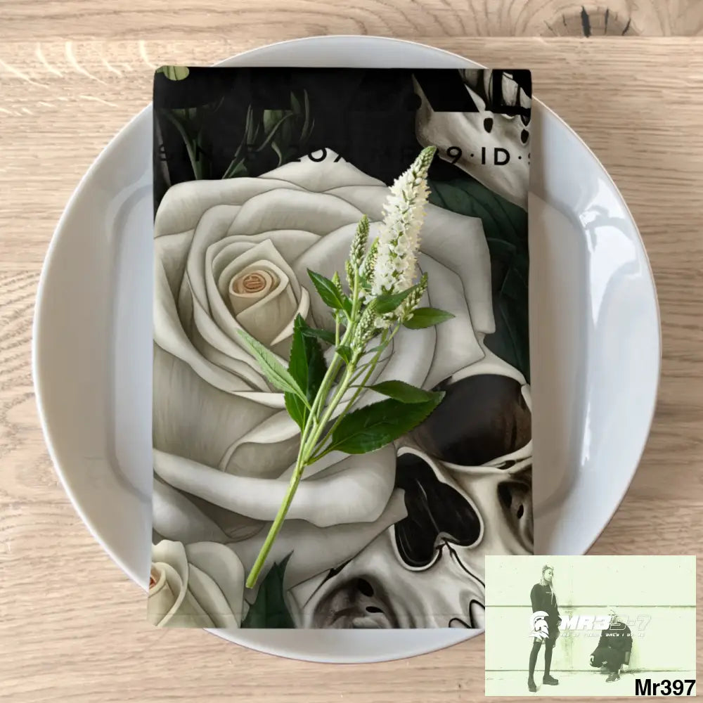 A1- Sparta Gothic Skulls & Roses Napkins 4-piece set / White / 19’’ × 19’’ Accessories
