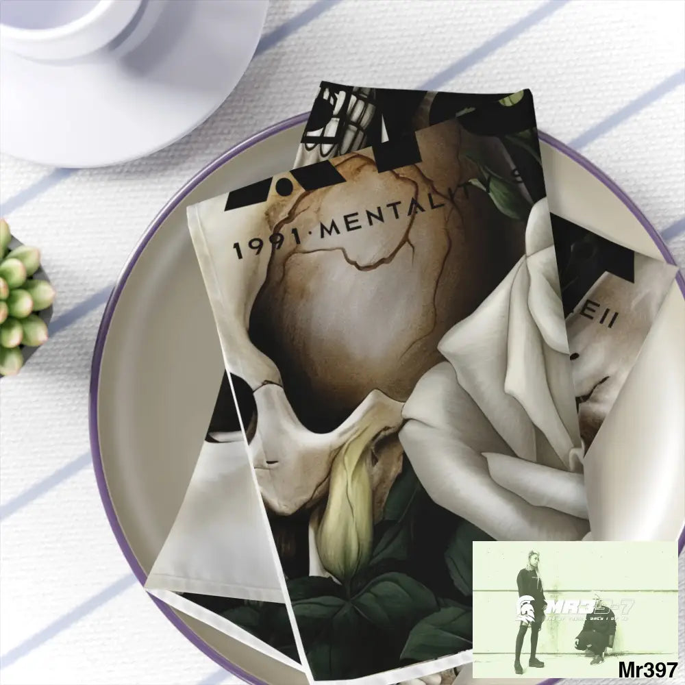 A1- Sparta Gothic Skulls & Roses Napkins 4-piece set / White / 19’’ × 19’’ Accessories