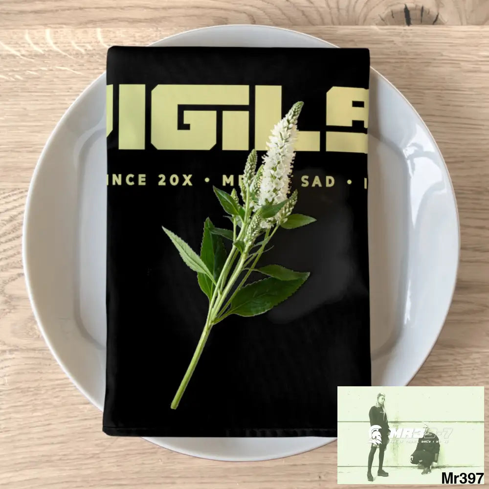 A1-Vigilante Napkins 4-piece set / White / 19’’ × 19’’ Accessories