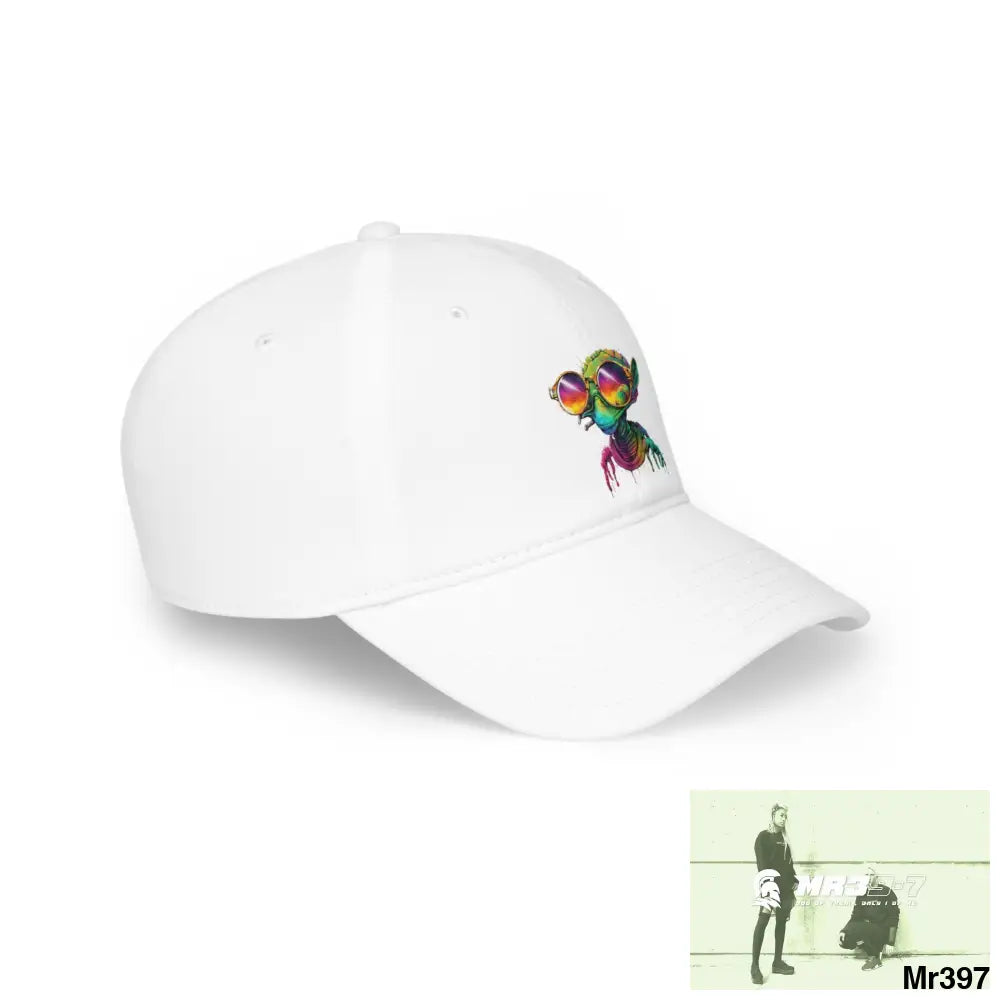 Alien in cool sunglasses Low Profile Baseball Hats