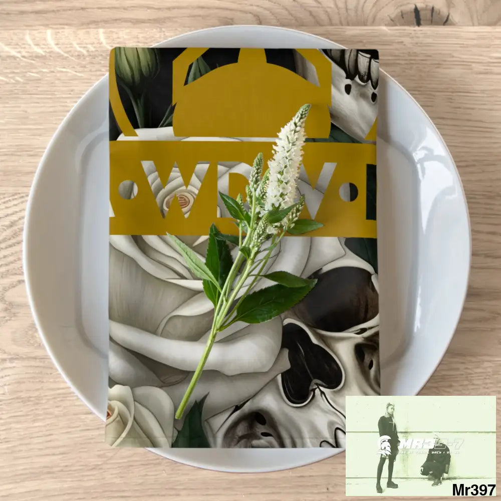 A Who Dares Wins ID RSF Gothic Skulls & Roses Napkins 4-piece set / White / 19’’ × 19’’ Accessories
