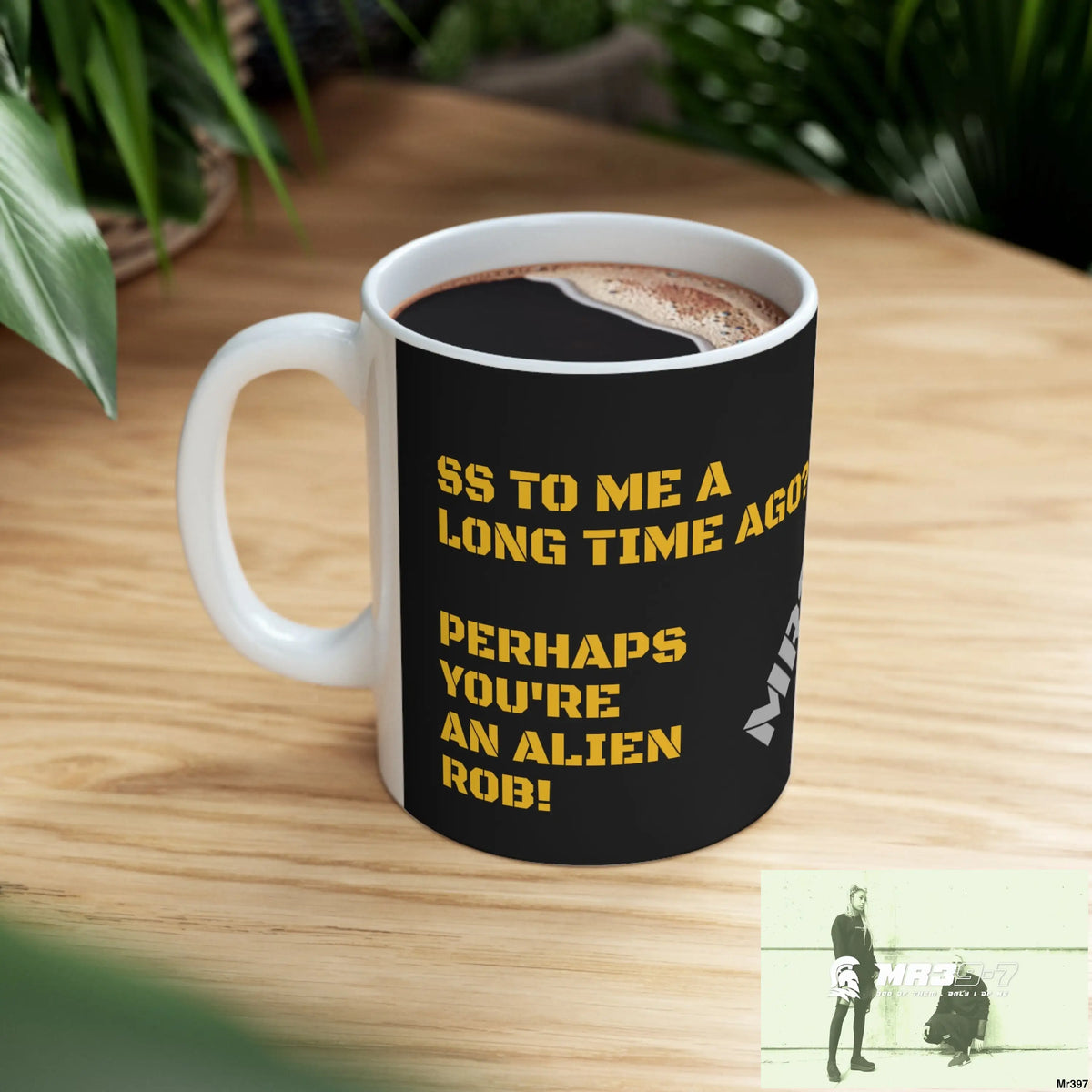 Alien in cool sunglasses Ceramic Mug 11oz 11oz Mug