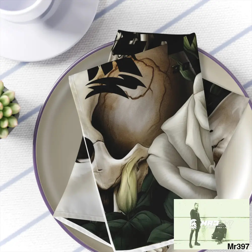 MR39-7 Gothic Skulls & Roses Napkins 4-piece set / White / 19’’ × 19’’ Accessories